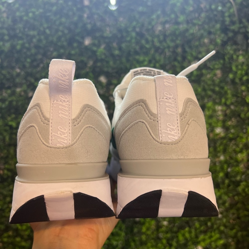 NEW Nike Big Kid's Air Max Dawn White/Pink Glaze-Summit White Size 7Y​​ - Picture 2 of 10